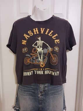 5 For $25! Nashville Honky Tonk Highway Cropped Graphic Tee - Steel Gray ( S)